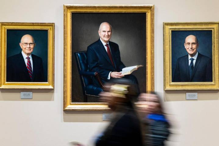 Mourners remember Latter-day Saints president as 'healer of hearts'