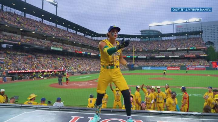 Savannah Bananas bring 'Banana Ball' to Knoxville