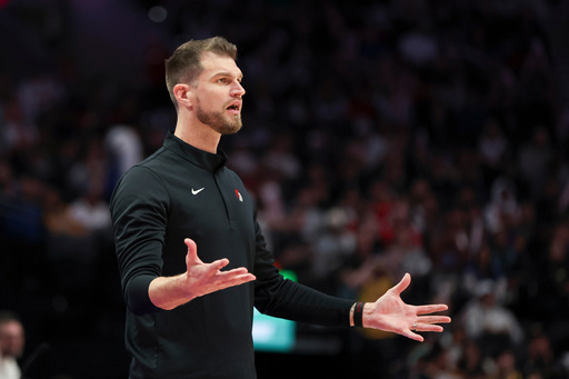 Avdija anota 26 y Blazers arrollan 139-119 a Warriors en debut de Splitter como entrenador interino