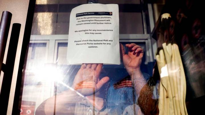 White House questions back pay for furloughed workers amid government shutdown