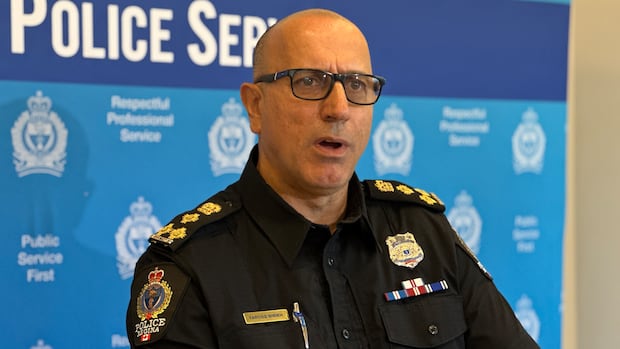 Regina police chief investigation complete; findings to be released at noon