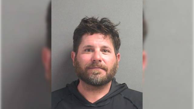 Florida man on boat accused of pointing gun at kids making waves