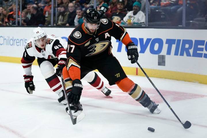 Ex-NHL C Ryan Kesler facing sexual conduct charges