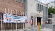 Da de baja colegio a Melany; desmiente madre versión de los hechos