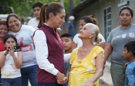 Sheinbaum supervisa entrega de ayuda en Veracruz