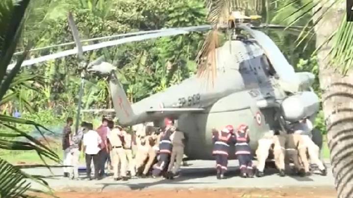 Helicopter carrying President Murmu gets stuck in newly laid helipad in Kerala