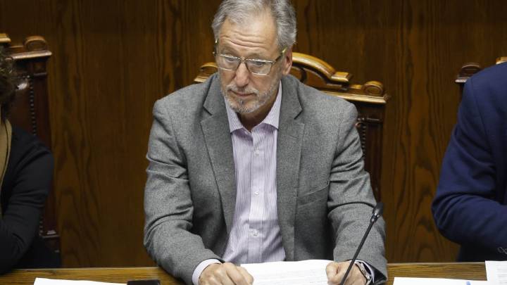 García descartó que se pueda adelantar devolución por error en cobro de la luz: "Sería iluso"