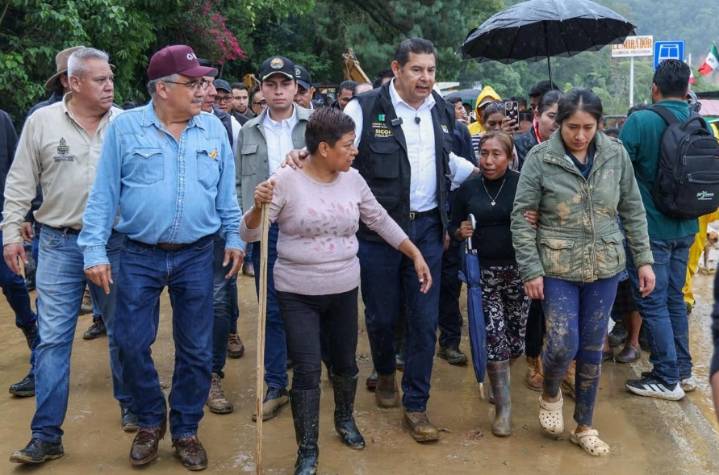 Sierra Norte de Puebla suma 9 fallecidos y habilitan 80 albergues tras lluvias