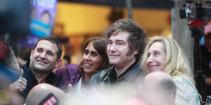 El Gobierno y el peronismo llegan a la recta final de la campaña, atravesados por internas y el temor a la foto de una derrota