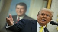 Trump considera atacar en tierra a cárteles de Venezuela
