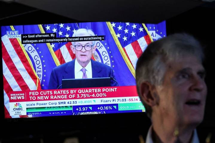 Global central banks converge towards rate cut caution