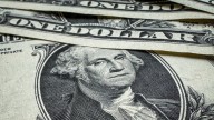 Bloomberg: El dólar sufre una caída en las reservas globales no vista en 30 años