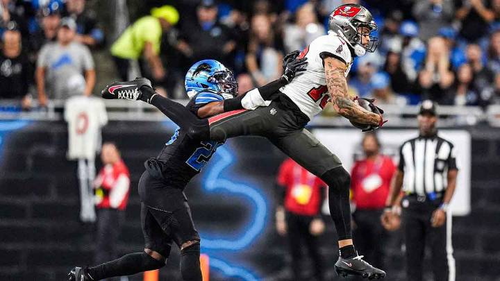 Buccaneers WR Mike Evans to miss most of 2025 NFL season after MNF injury