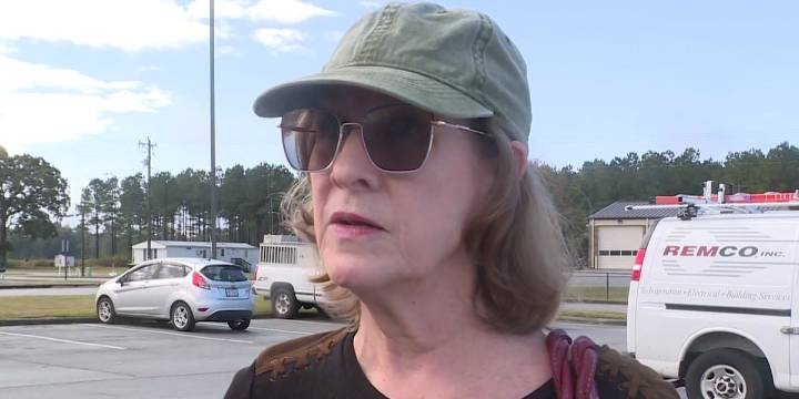 Vanceboro residents alert as manhunt continues