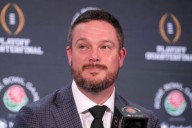 Penn State Fans Disrespect Dan Lanning’s Wife in Public, Oregon HC Makes Feelings Clear Dan Lanning's wife had to face the nasty edges of college fandom. But the Oregon HC refused to let the hostile c