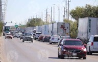 Provoca congestionamiento fila de tráileres del puente Zaragoza
