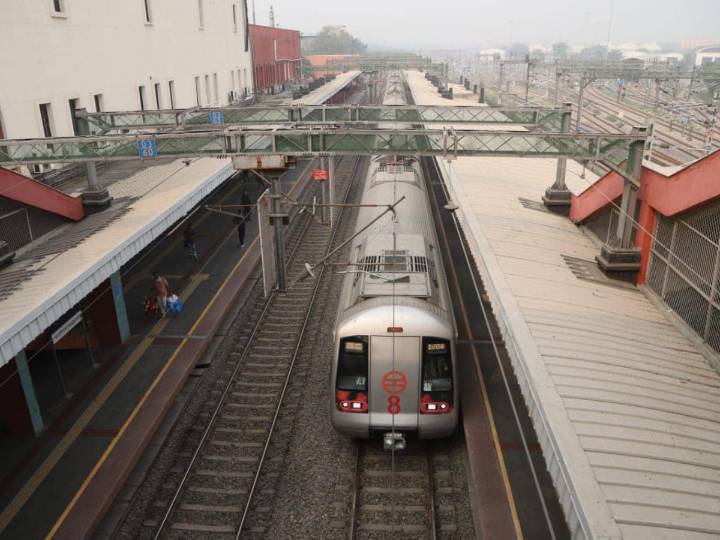 DMRC Early Metro Services Resumed from today till 3rd Nov