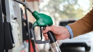 Viene aumento al petróleo… pero ordenan IEPS máximo a las gasolinas
