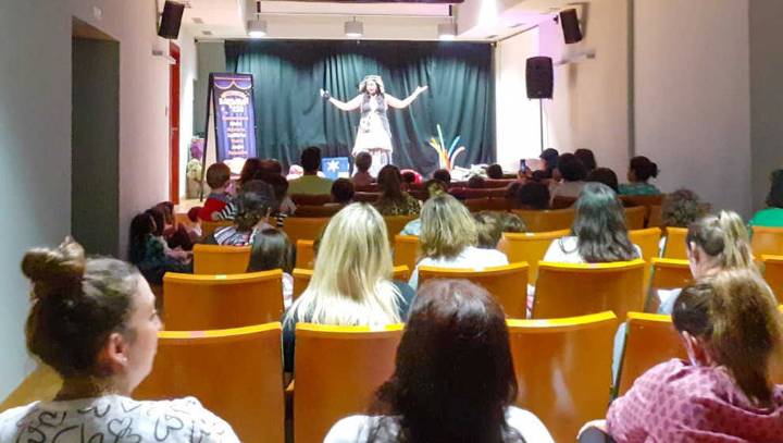 El Ayuntamiento celebra el Día de las Bibliotecas con cuentacuentos, talleres, una exposición y un mercadillo de libros usados
