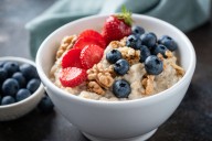 7 Healthy Ways to Sweeten Your Oatmeal