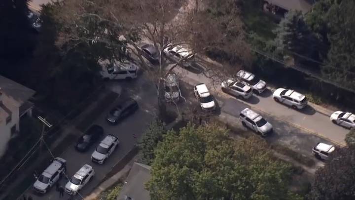 Philly police chase armored car robbery suspects, source says