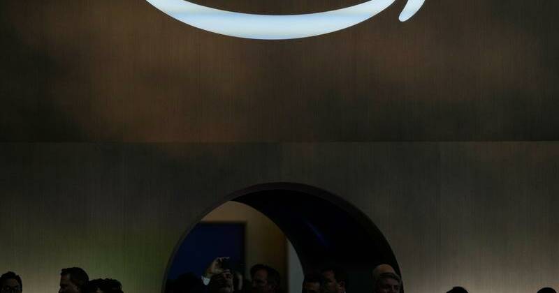 Websites, apps down in Amazon cloud unit outage