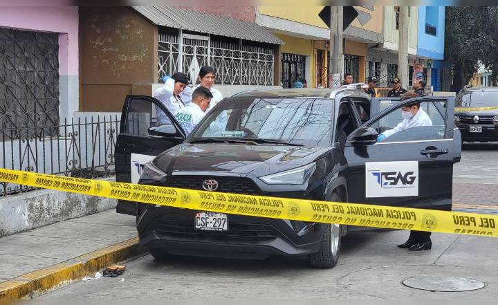 Asesinan a balazos a hombre en un auto en Breña en pleno estado de emergencia