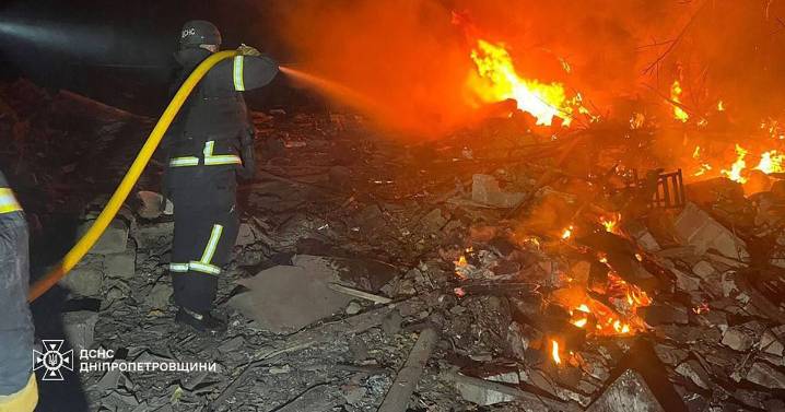 Massive explosion as Putin's forces destroy key Kyiv power station