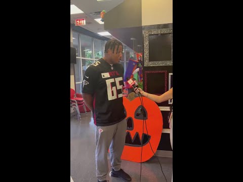 Falcons visit Children’s Healthcare of Atlanta