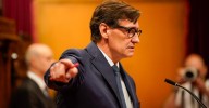 Del referéndum a la financiación: los grupos fuerzan a Salvador Illa a mojarse