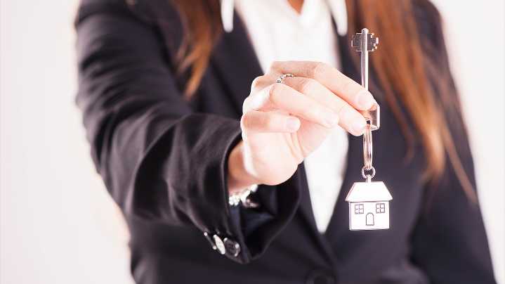 Cash still king: 1 in 3 homes bought with cash in 2025