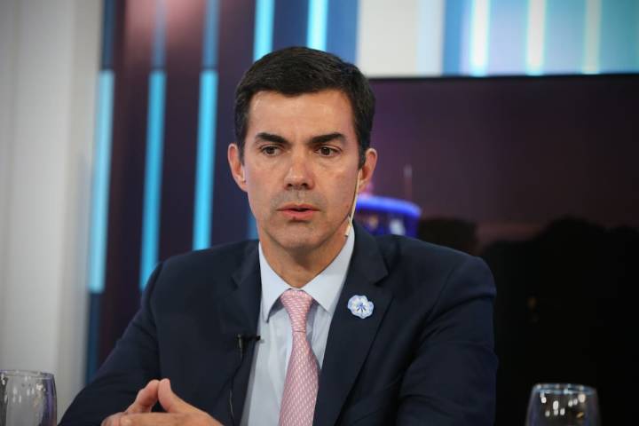 No hubo heridos. La camioneta en la que viajaba Juan Manuel Urtubey fue baleada mientras hacia campaña en Salta