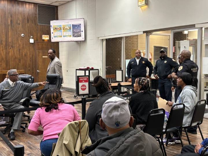 Harvey residents express frustration at City Council meeting
