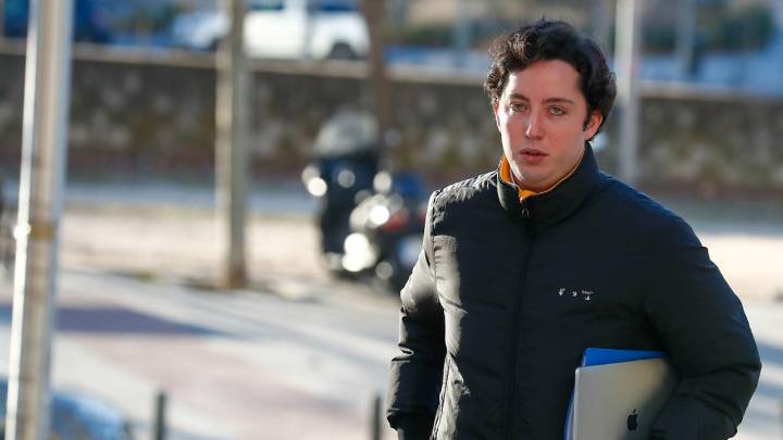 El Supremo absuelve al 'Pequeño Nicolás' de usurpación de funciones y rebaja la condena