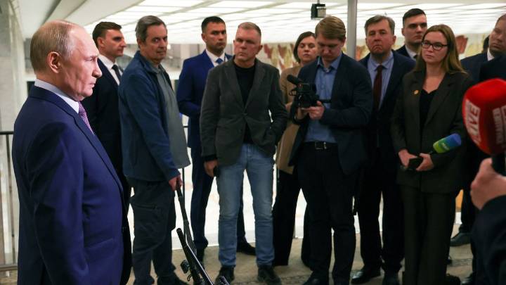 Putin califica de acto inamistoso las sanciones de EE.UU, contra las petroleras rusas