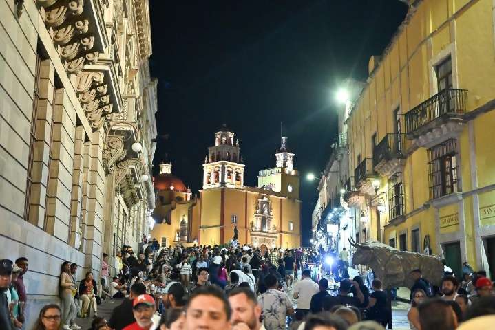 Con Cervantino, hoteleros generan más de mil empleos eventuales en la capital