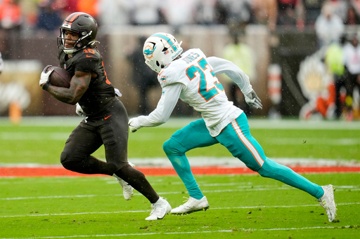 Quinshon Judkins anota tres touchdowns en la victoria 31-6 de los Browns ante Dolphins