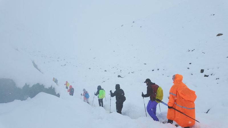 Hundreds of trekkers escape from blizzard-struck Everest in Tibet