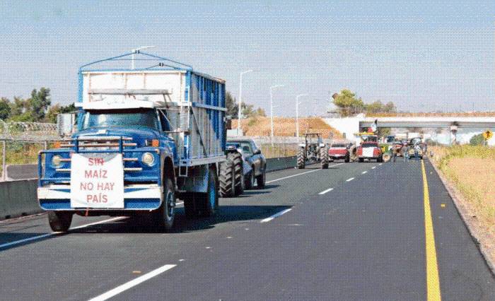 Agricultores levantan bloqueos tras acuerdo con el gobierno