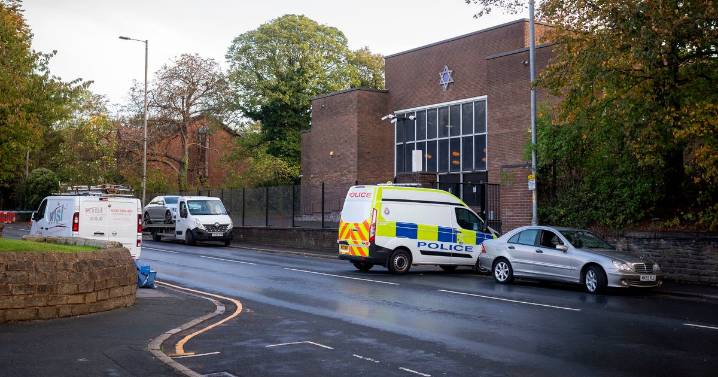 Residents evacuated after synagogue terror attack return home