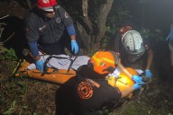 Tras 15 horas de labores, recuperan cuerpo de senderista desbarrancado en Nuevo León