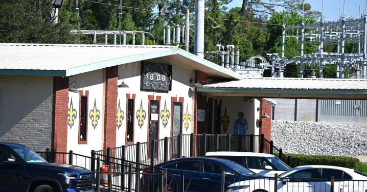 Phat Tuesday license at risk: Mobile council weighs safety vs. business rights