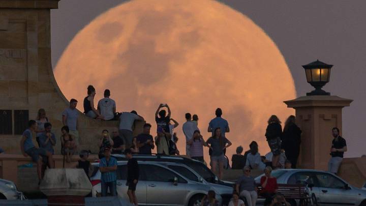 Australia’s First Supermoon Rises Tonight