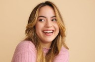 ¡Estefany Pérez Espino, la talentosa actriz venezolana, brilla en su debut en Amazon Prime con la cautivadora serie «Sin Frenos»!