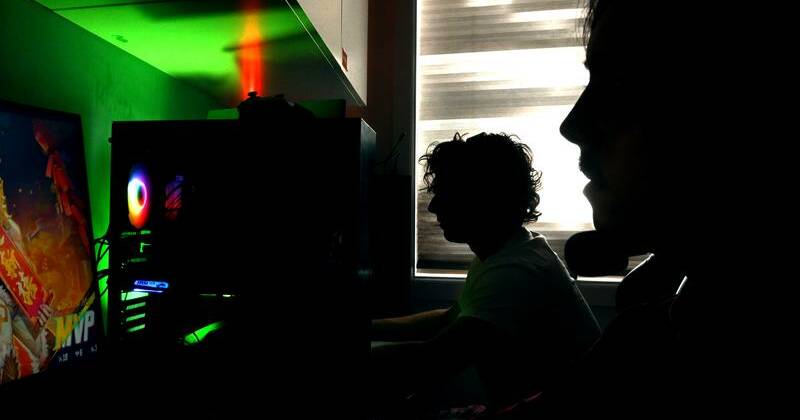 Tech giants agree to teen ban but give dark warning