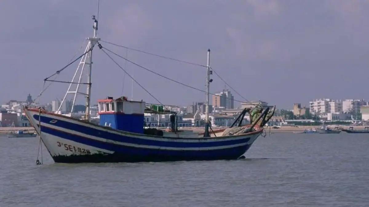 Marina rescata a 27 menores de un barco que se dirigía a Los Mochis, Sinaloa