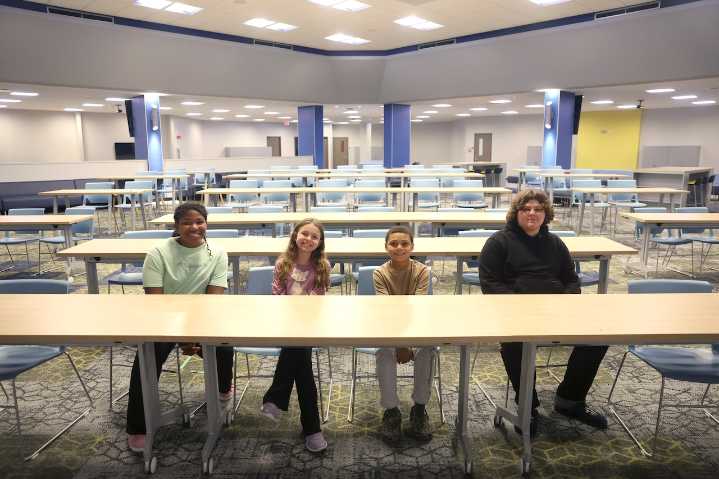 Kearsley school district unveils $1.4M modernized media center at middle school