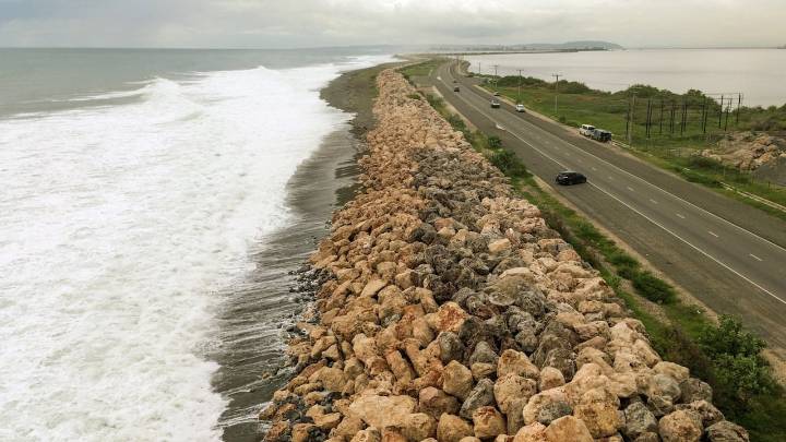 Huracán Melissa aumenta la amenaza sobre Jamaica; entidades previenen a los habitantes