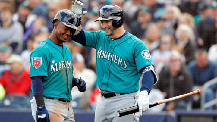 Marineros dan el primer golpe ante los Azulejos