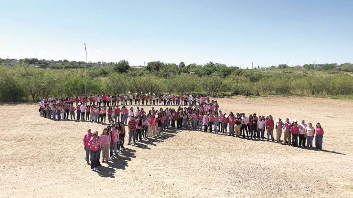 Hacen conciencia acerca del cáncer de mama en Nuevo Laredo